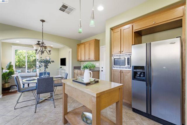 6010 Hillbrook Pl, Dublin, CA 94568