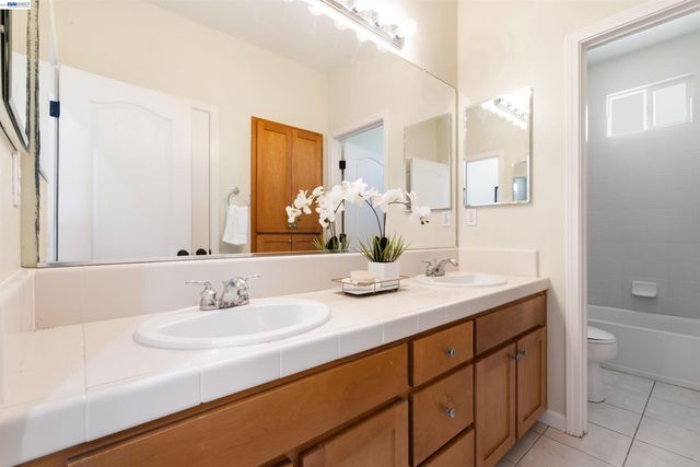 6010 Hillbrook Pl, Dublin, CA 94568