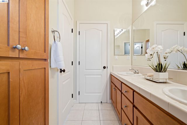 6010 Hillbrook Pl, Dublin, CA 94568