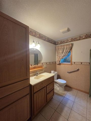 8518 3rd Street, Vestaburg, MI 48891