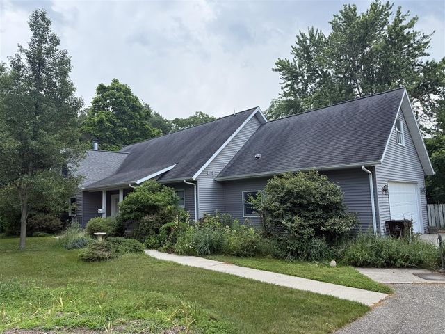 8518 3rd Street, Vestaburg, MI 48891