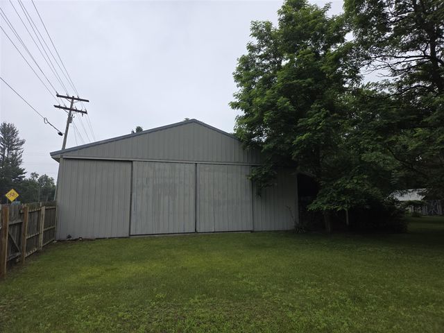 8518 3rd Street, Vestaburg, MI 48891