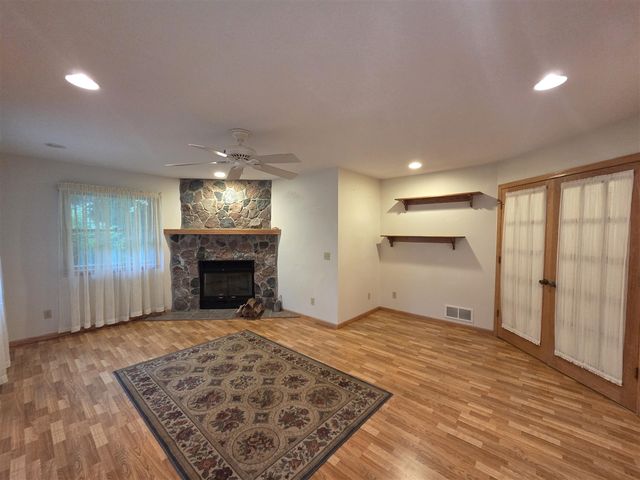 8518 3rd Street, Vestaburg, MI 48891