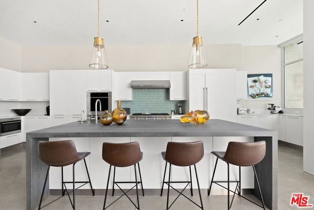 1550 Casale Road, Pacific Palisades, CA 90272