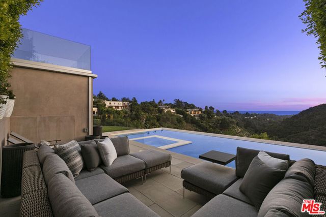 1550 Casale Road, Pacific Palisades, CA 90272