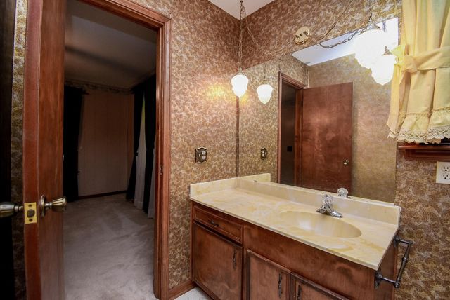 718 Partridge Lane, Eagle Lake, TX 77434