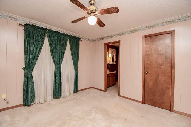 718 Partridge Lane, Eagle Lake, TX 77434