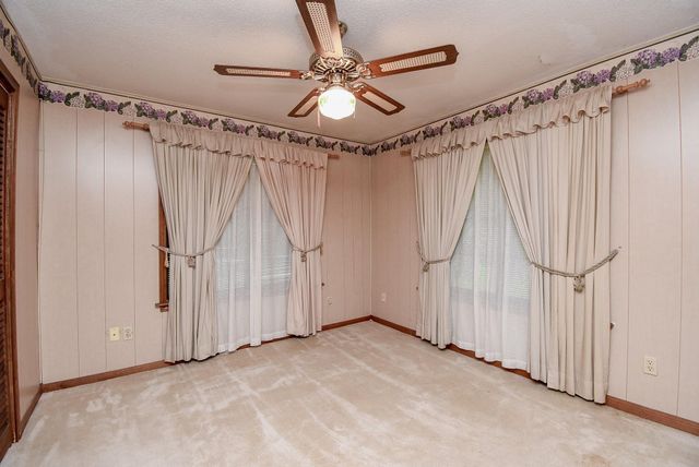 718 Partridge Lane, Eagle Lake, TX 77434