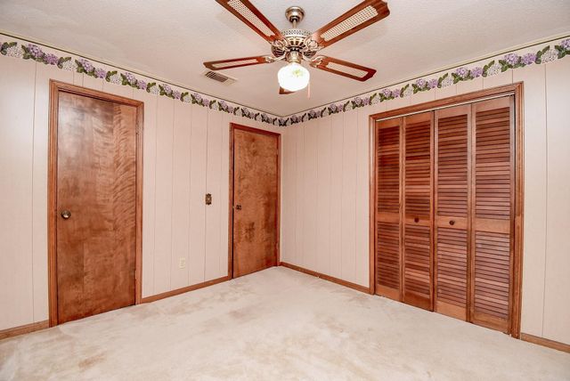 718 Partridge Lane, Eagle Lake, TX 77434