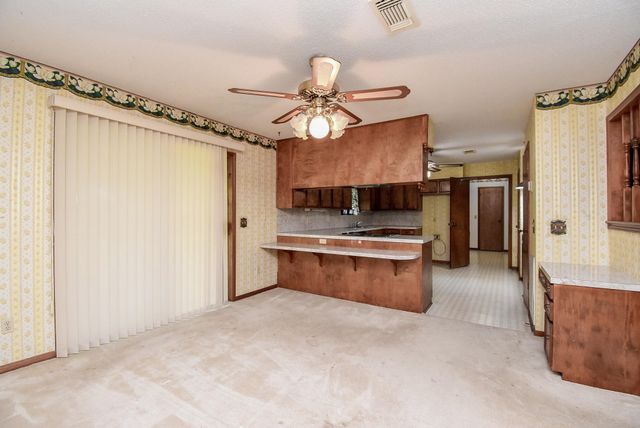 718 Partridge Lane, Eagle Lake, TX 77434