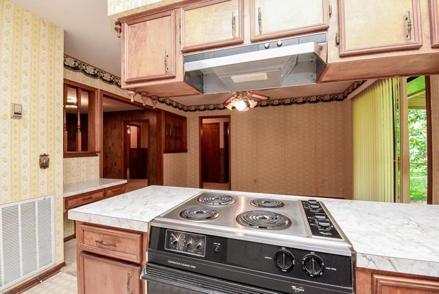 718 Partridge Lane, Eagle Lake, TX 77434