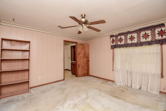 718 Partridge Lane, Eagle Lake, TX 77434