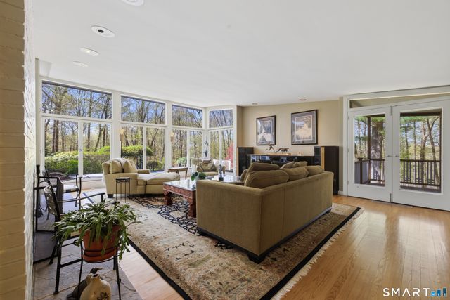 3 Pheasant Hill, Farmington, CT 06032