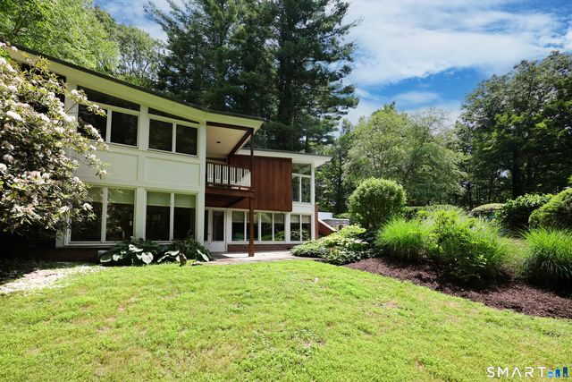 3 Pheasant Hill, Farmington, CT 06032