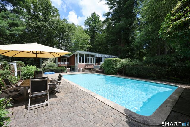3 Pheasant Hill, Farmington, CT 06032