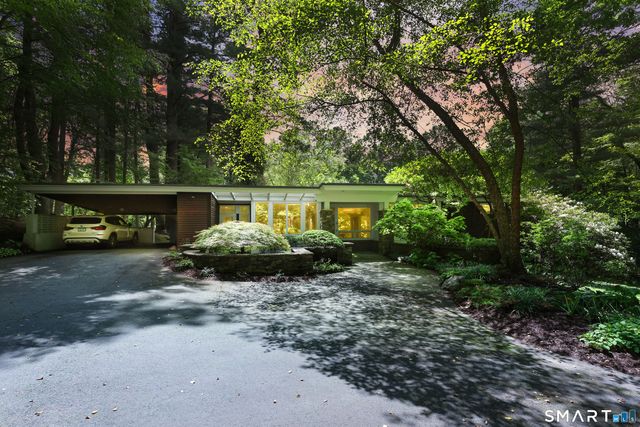 3 Pheasant Hill, Farmington, CT 06032