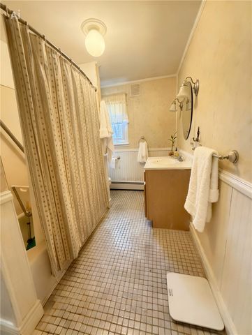 22 Dexter Rock Way, Lincoln, RI 02865