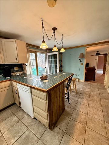 22 Dexter Rock Way, Lincoln, RI 02865