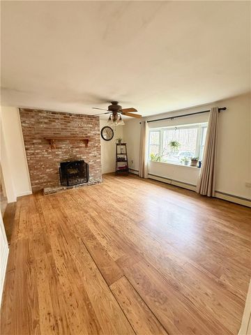 22 Dexter Rock Way, Lincoln, RI 02865