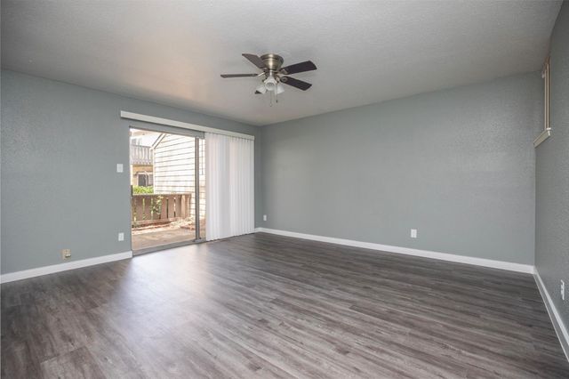 5005 Georgi Lane 161, Houston, TX 77092
