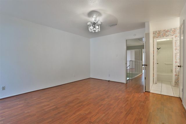 5005 Georgi Lane 161, Houston, TX 77092