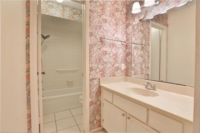 5005 Georgi Lane 161, Houston, TX 77092