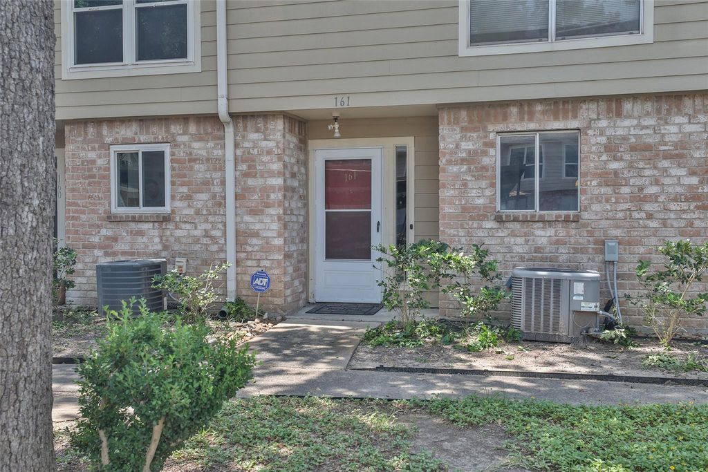 5005 Georgi Lane 161, Houston, TX 77092