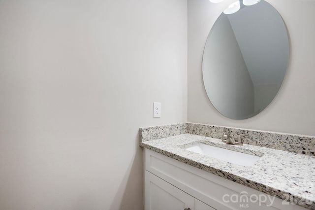 3939 Newhall Drive, Hickory, NC 28601