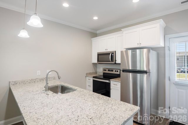 3939 Newhall Drive, Hickory, NC 28601
