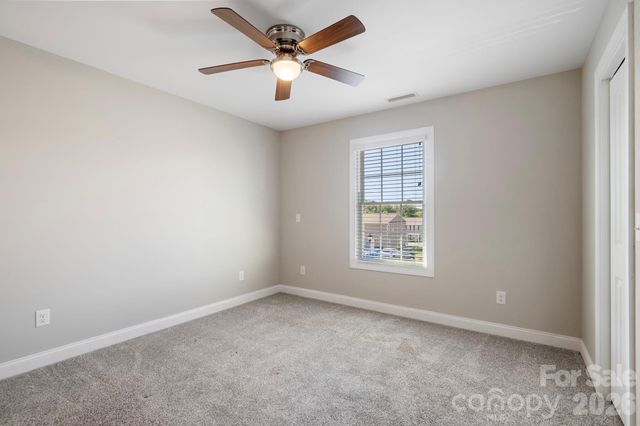 3939 Newhall Drive, Hickory, NC 28601