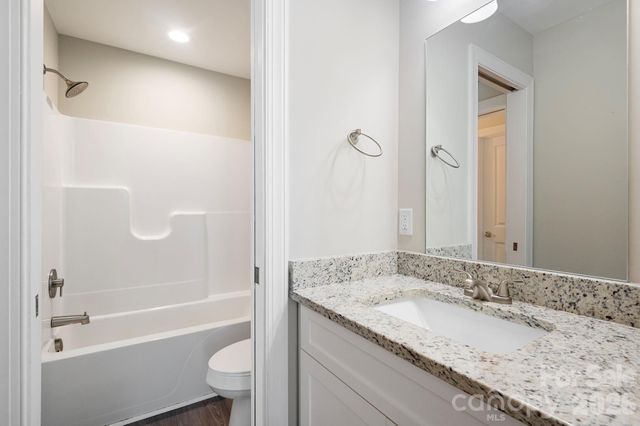 3939 Newhall Drive, Hickory, NC 28601