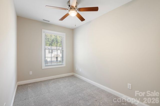 3939 Newhall Drive, Hickory, NC 28601