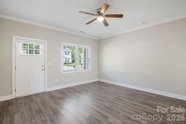 3939 Newhall Drive, Hickory, NC 28601