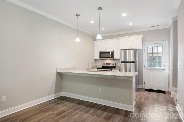 3939 Newhall Drive, Hickory, NC 28601