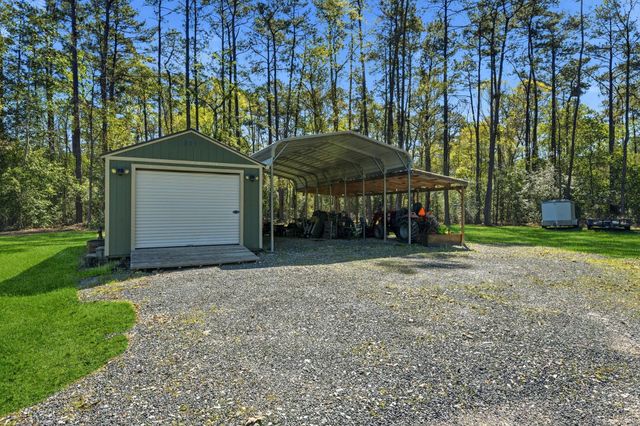 1105 S College Avenue, Cleveland, TX 77327