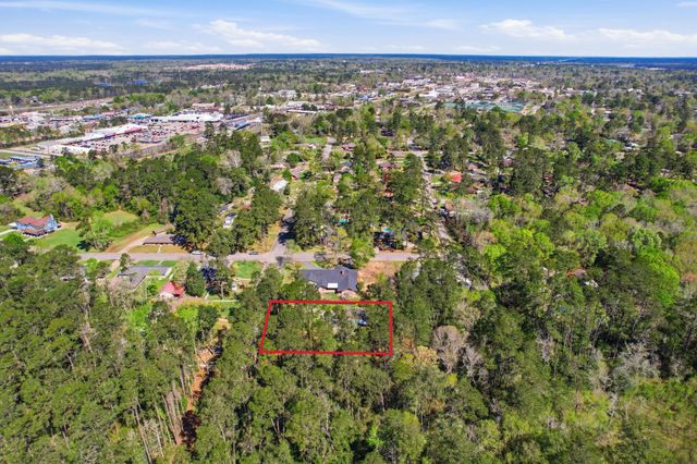 1105 S College Avenue, Cleveland, TX 77327