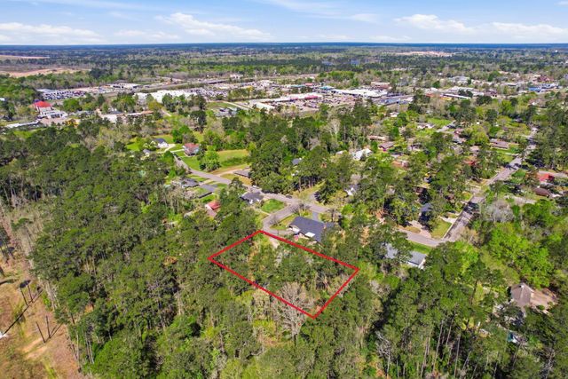 1105 S College Avenue, Cleveland, TX 77327