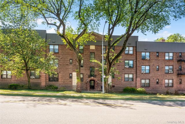 76-12 Ditmars Boulevard B3, East Elmhurst, NY 11370