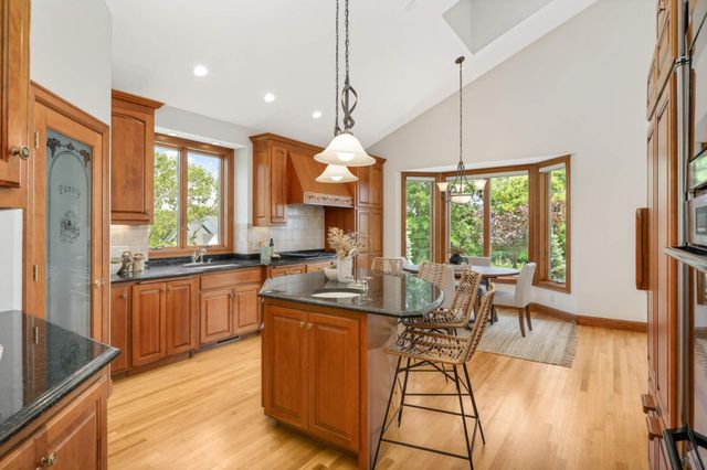 9721 Frontier Lane, Credit River Twp, MN 55044