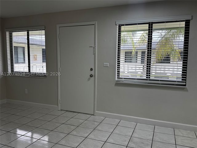 1345 W 28th St 12, Hialeah, FL 33010