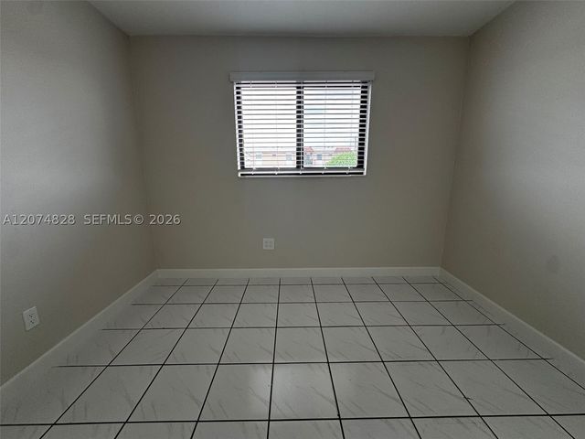 1345 W 28th St 12, Hialeah, FL 33010