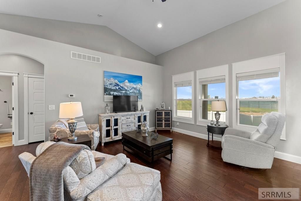 Image 10 of property listing at 3221 E Ringneck Drive, Idaho Falls, ID 83401