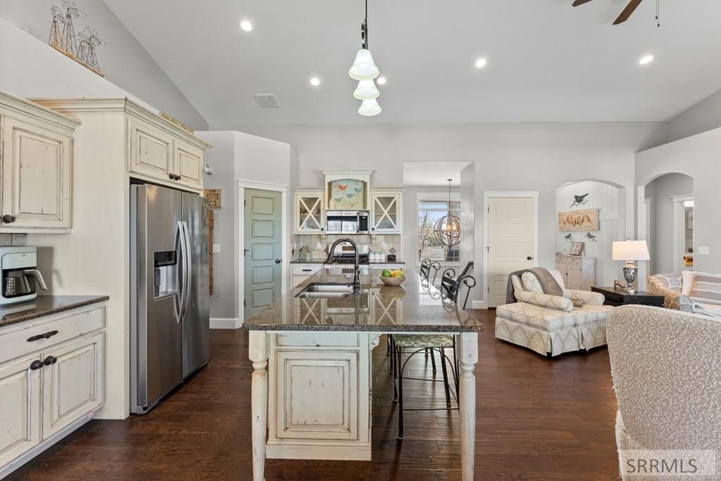 Image 16 of property listing at 3221 E Ringneck Drive, Idaho Falls, ID 83401