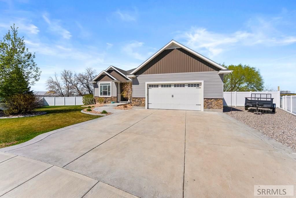 Image 4 of property listing at 3221 E Ringneck Drive, Idaho Falls, ID 83401