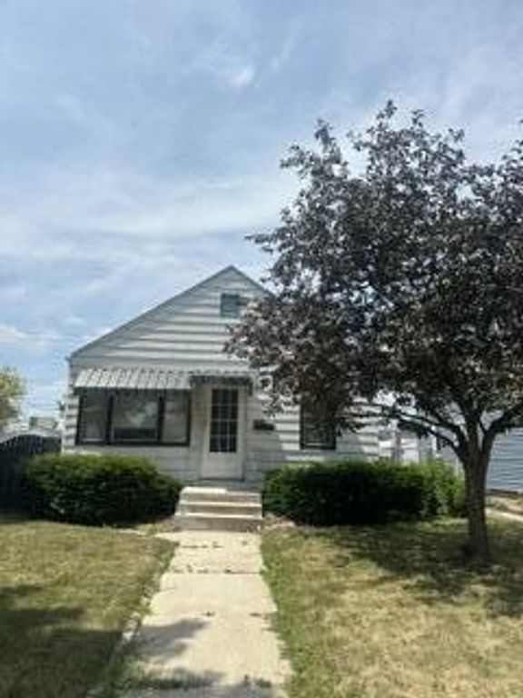 3261 S 26th STREET, Milwaukee, WI 53215