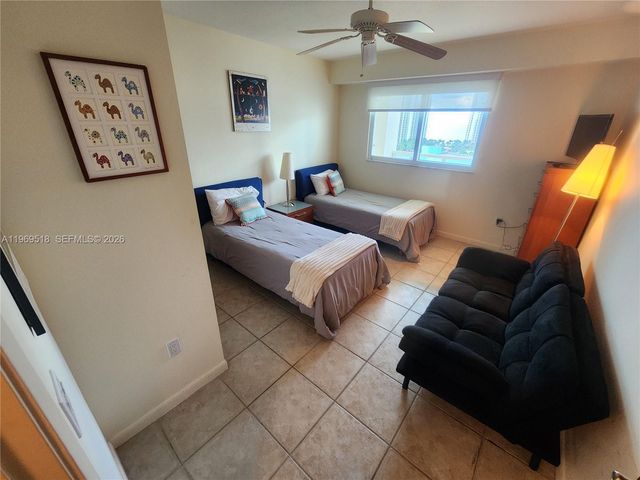 18100 N Bay Road PH7, Sunny Isles Beach, FL 33160