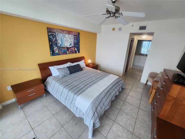 18100 N Bay Road PH7, Sunny Isles Beach, FL 33160