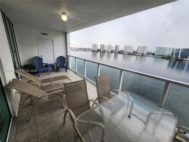 18100 N Bay Road PH7, Sunny Isles Beach, FL 33160