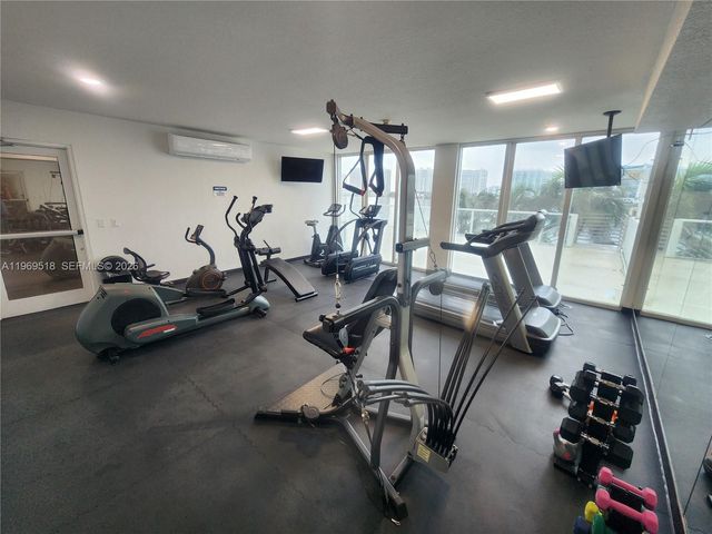 18100 N Bay Road PH7, Sunny Isles Beach, FL 33160