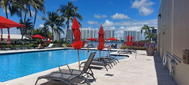 18100 N Bay Road PH7, Sunny Isles Beach, FL 33160